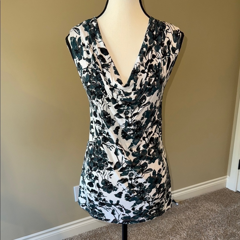 Reitmans Blouse Black White Sleeveless Cowl Neck Ruched Sleeveless Women's Sz S
